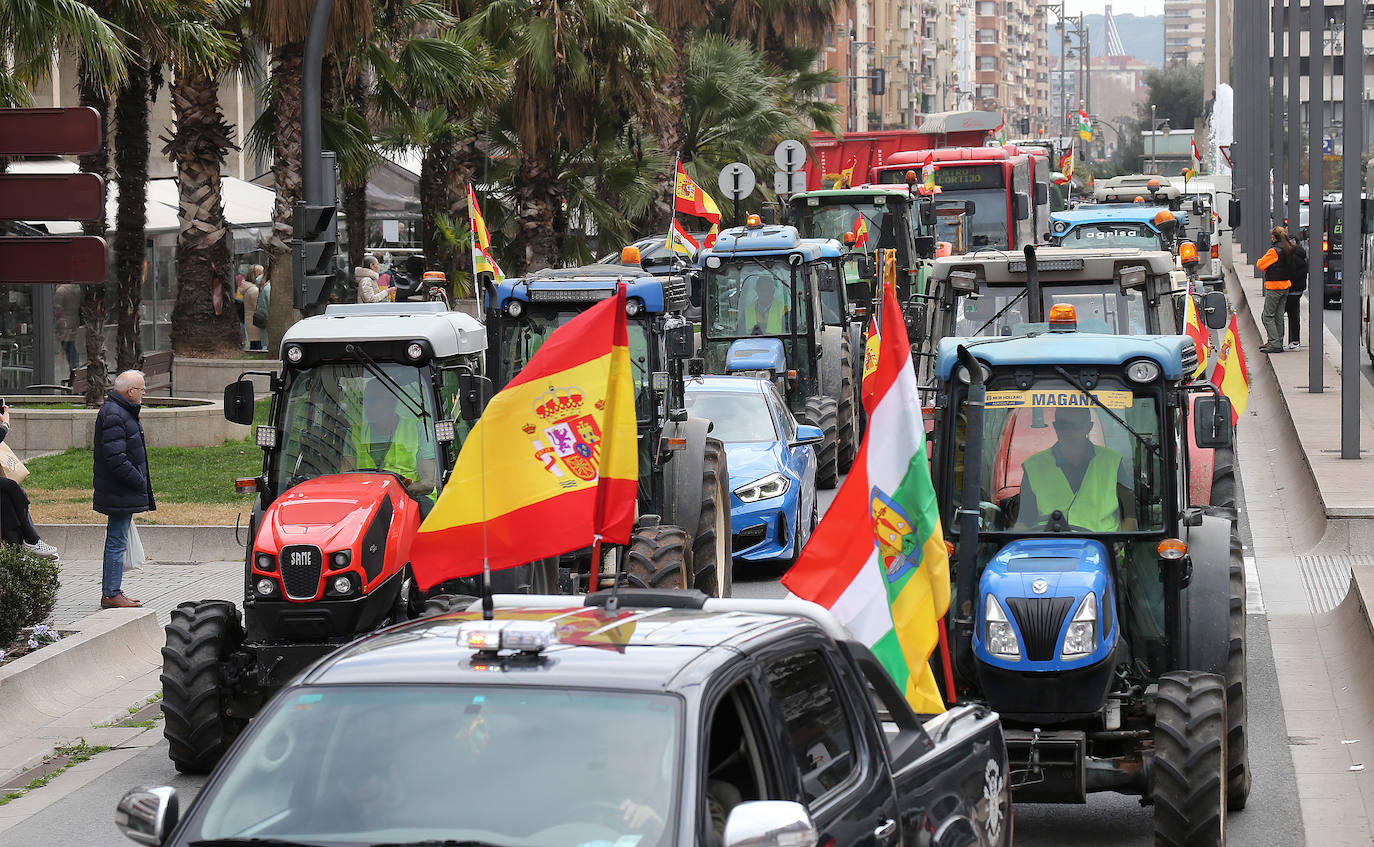 Las imágenes del segundo día de tractorada en Logroño