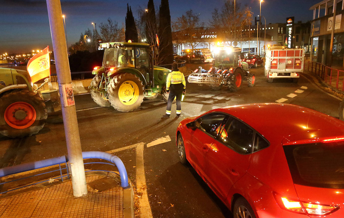 Las imágenes del segundo día de tractorada en Logroño