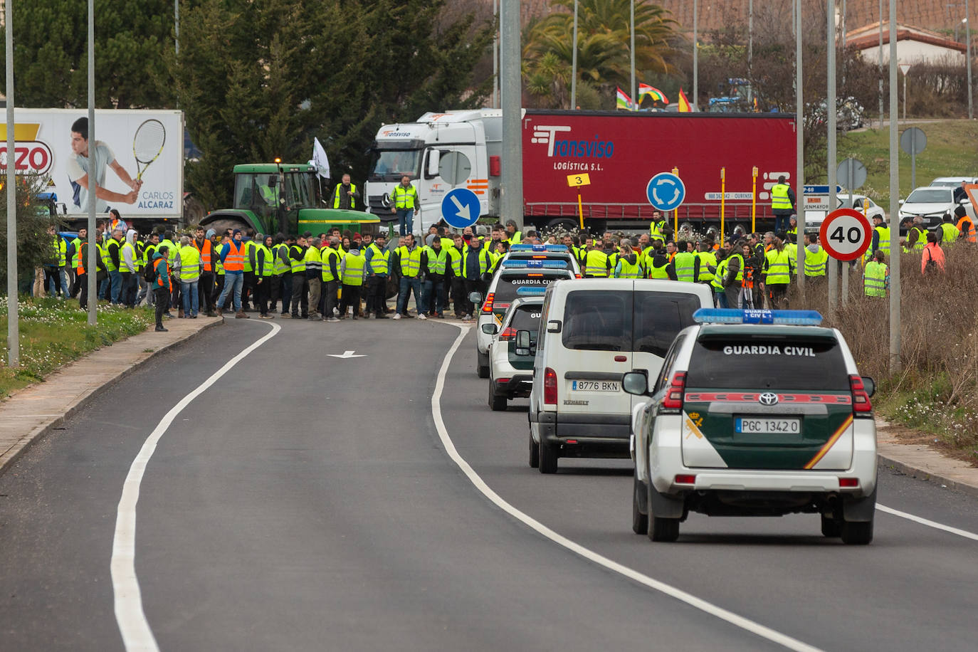 La protesta de Lentiscares, en imágenes