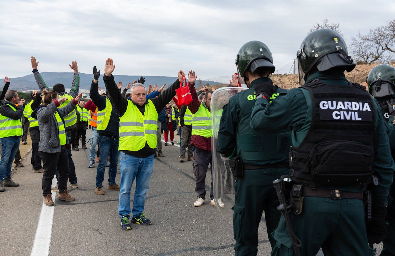 La protesta de Lentiscares, en imágenes