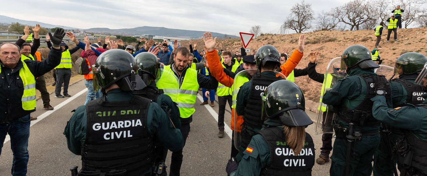 La protesta de Lentiscares, en imágenes