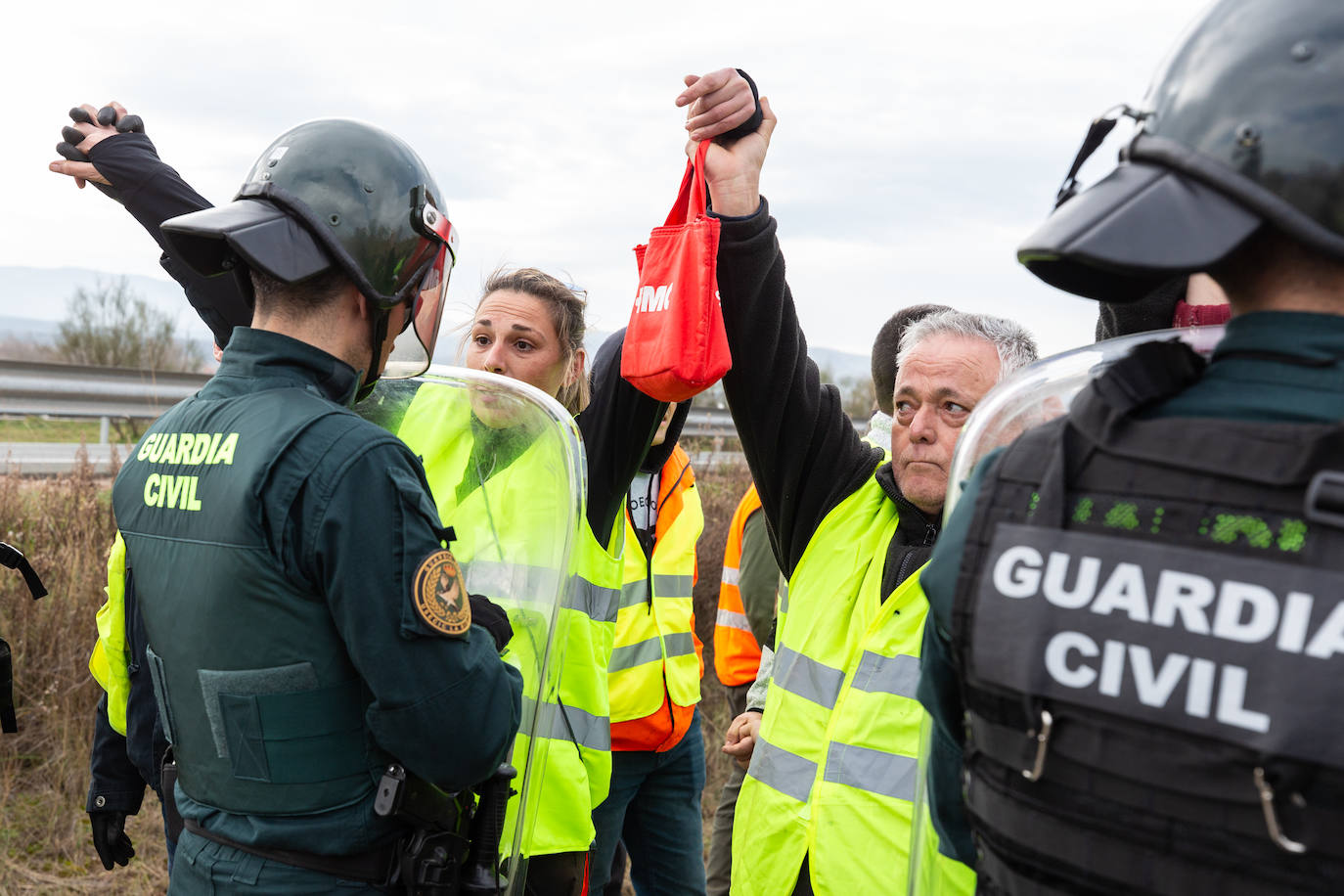 La protesta de Lentiscares, en imágenes