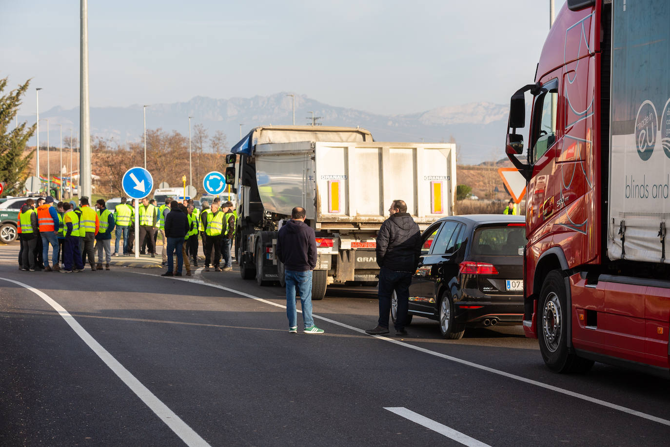 La protesta de Lentiscares, en imágenes