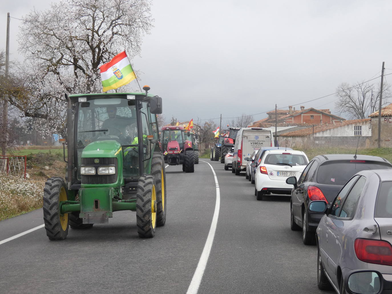 Los tractores salieron a la calle en Haro