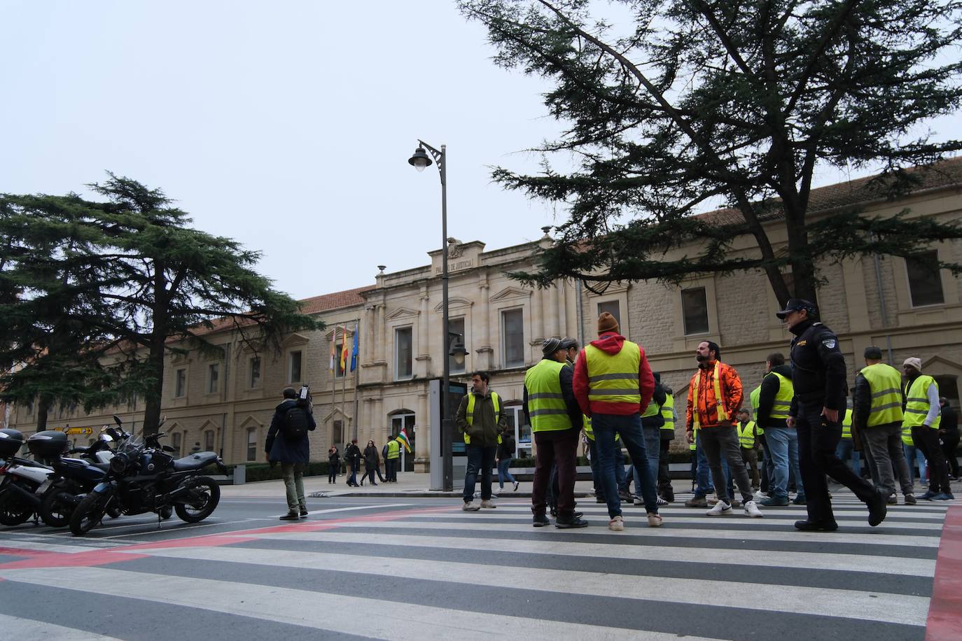 Las imágenes de la protesta agraria en La Rioja este viernes