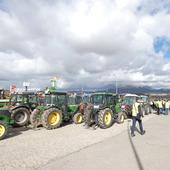 Las imágenes de la tractorada en Briones