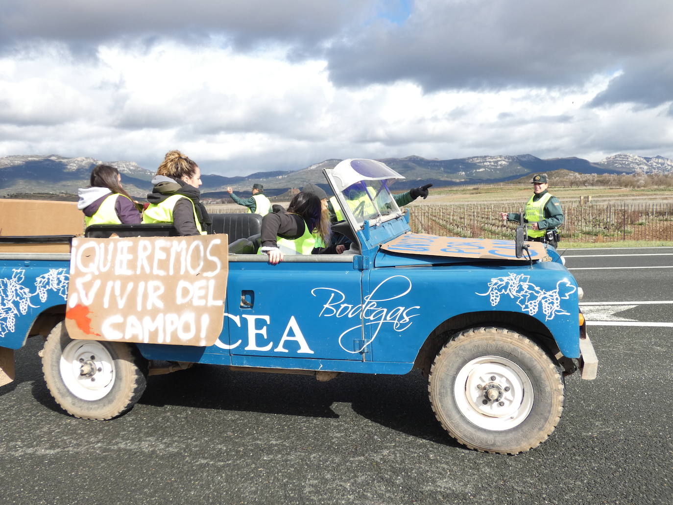 Las imágenes de la tractorada en Briones