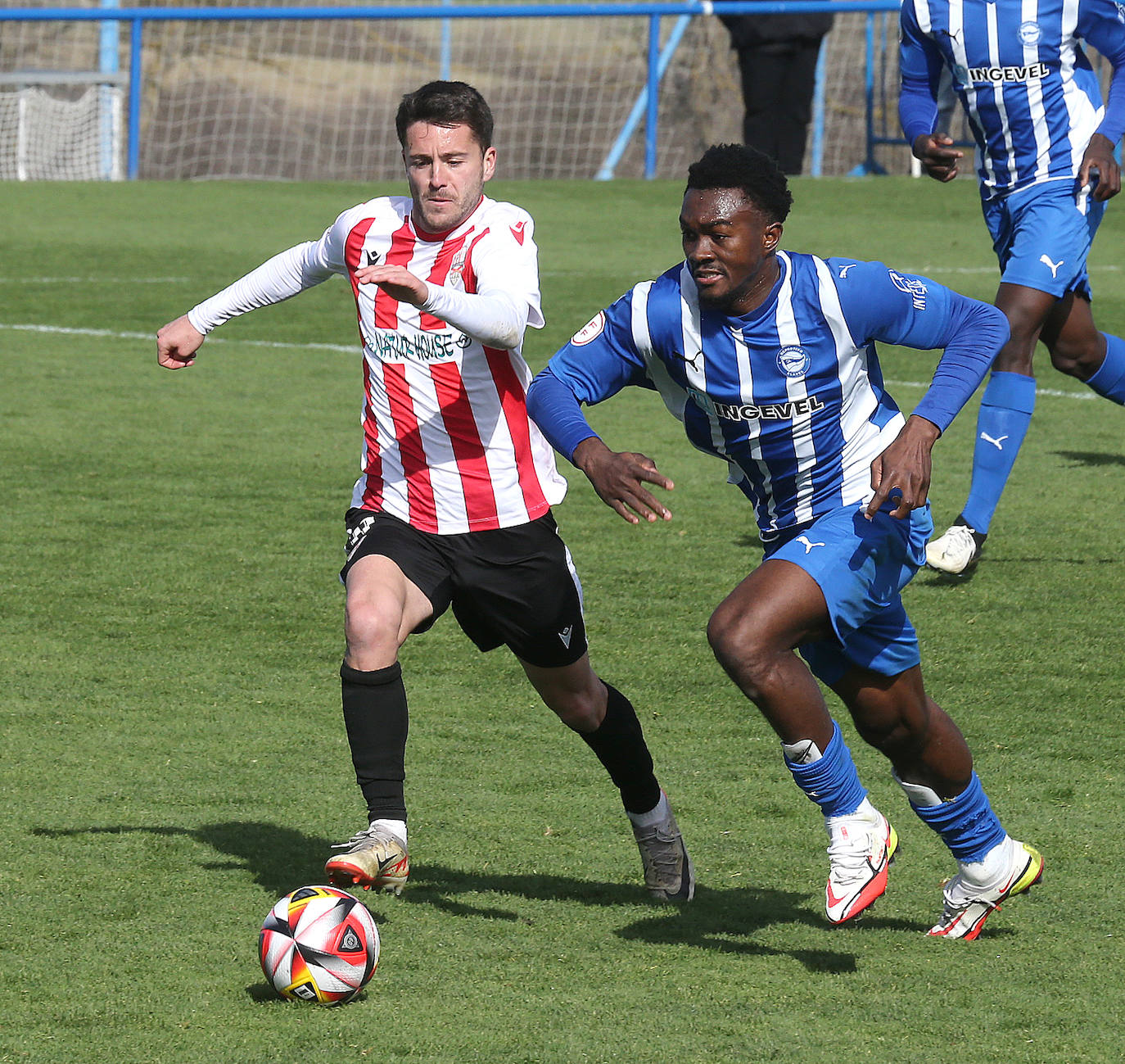 Las imágenes del partido de la UDL en Vitoria