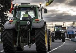 Tractorada de este lunes en el polígono El Sequero.