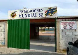 Puerta de acceso a las instalaciones del Mundial 82.