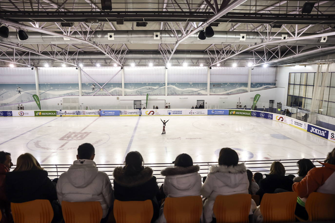 Pista de hielo de Lobete durante una pasada competición nacional.