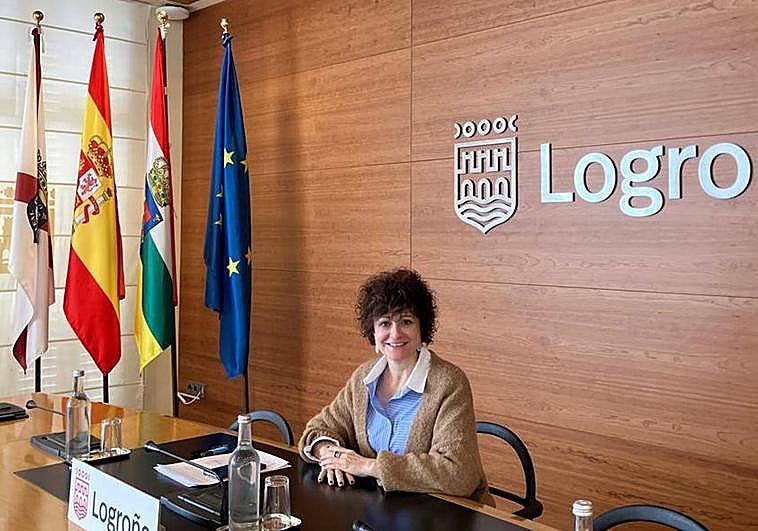 Celia Sanz, este martes, dando cuenta de las novedades de la oferta de empleo público.