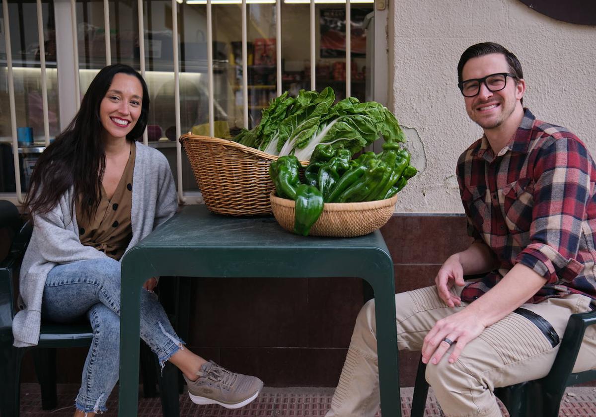 Los Smith, junto a productos de la huerta riojana.