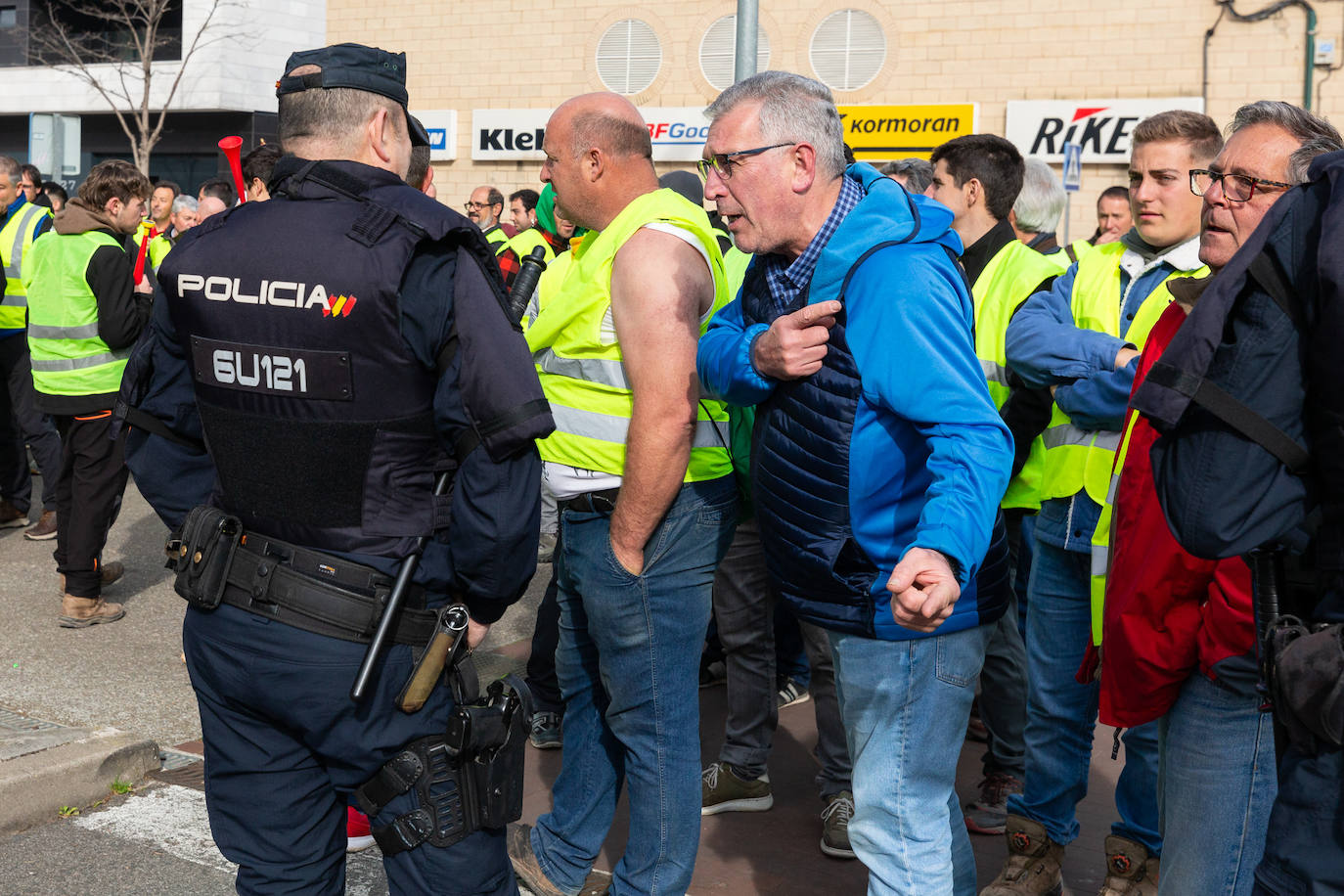 La protesta de los &#039;chalecos amarillos&#039; de este jueves, en imágenes (II)