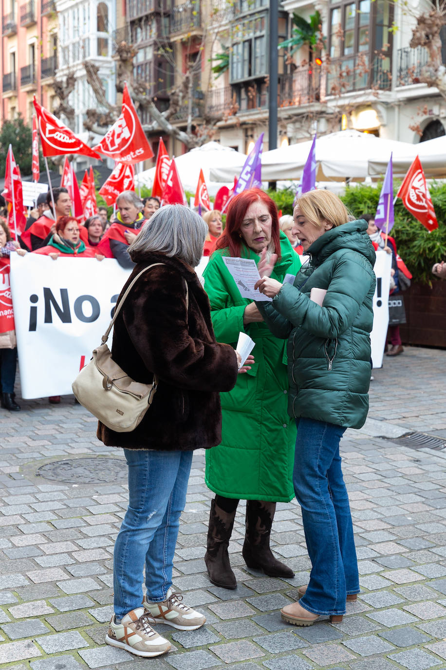 La manifestación contra la amnistía a las residencias, en imágenes