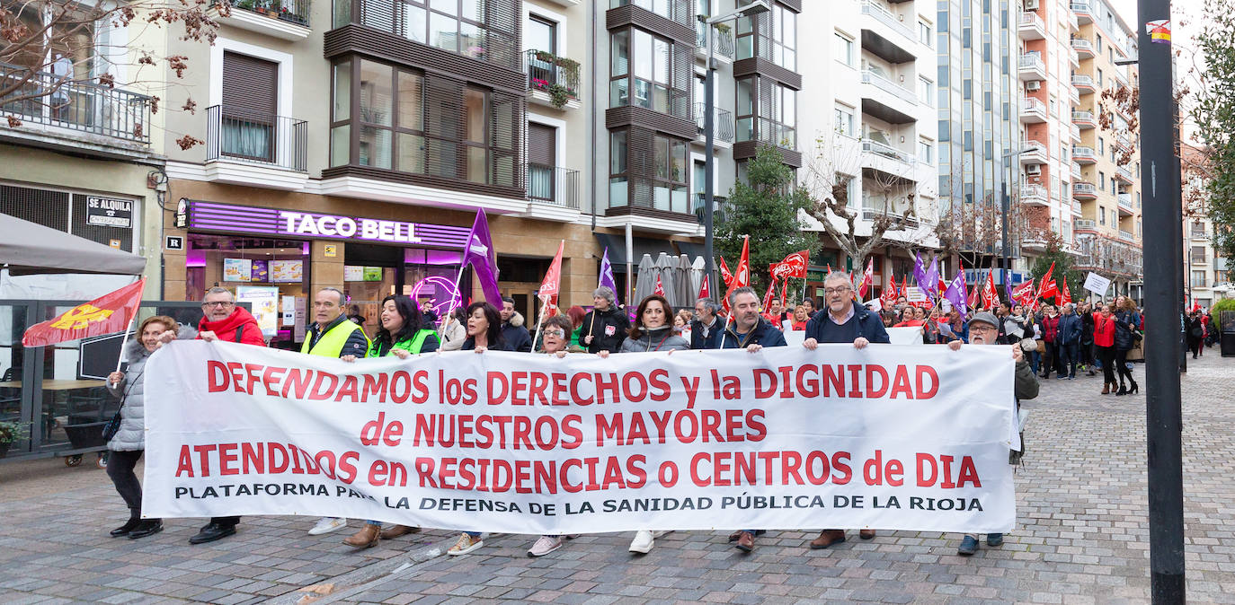 La manifestación contra la amnistía a las residencias, en imágenes