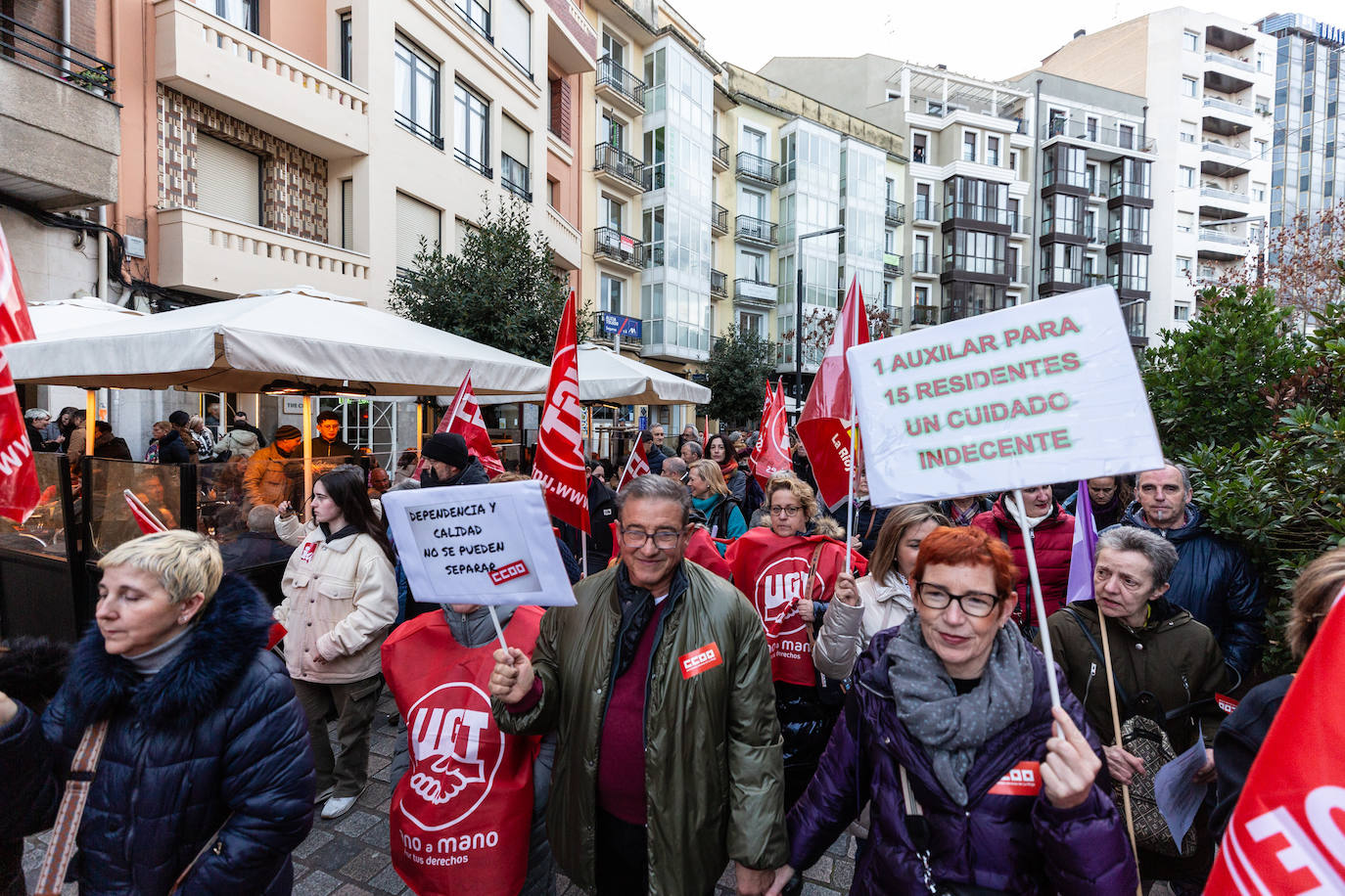 La manifestación contra la amnistía a las residencias, en imágenes