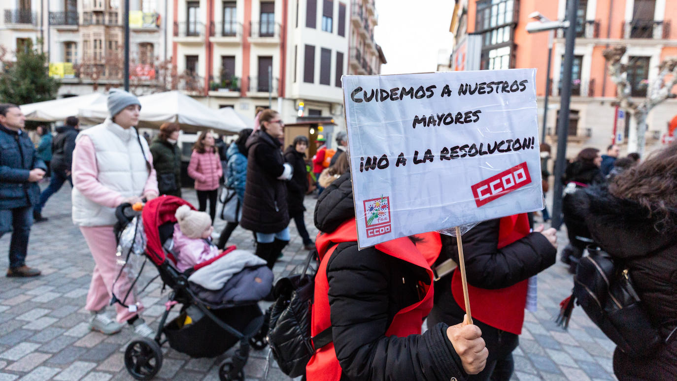 La manifestación contra la amnistía a las residencias, en imágenes