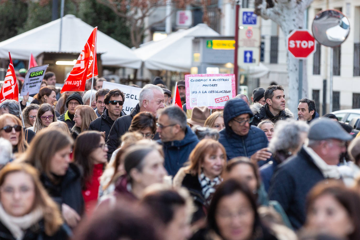 La manifestación contra la amnistía a las residencias, en imágenes