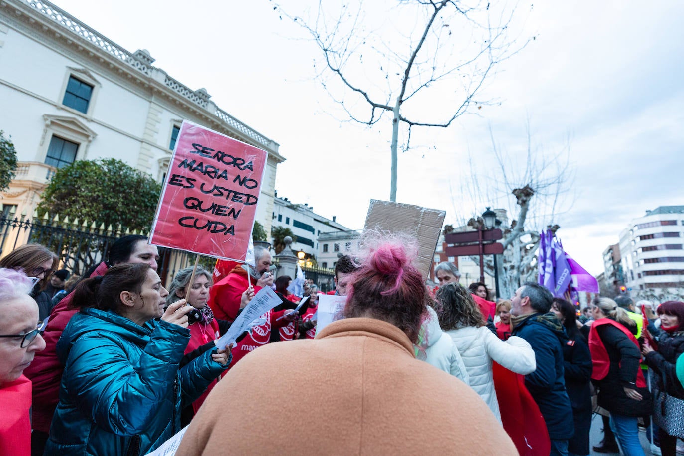 La manifestación contra la amnistía a las residencias, en imágenes