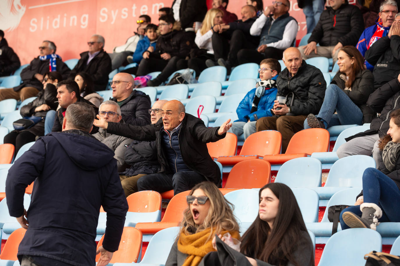 El derbi entre el Calahorra y el Náxara, en imágenes