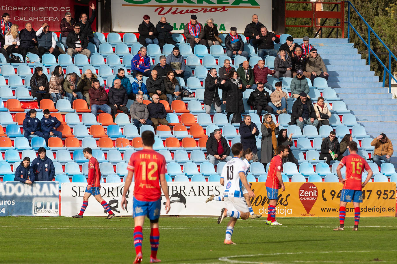 El derbi entre el Calahorra y el Náxara, en imágenes