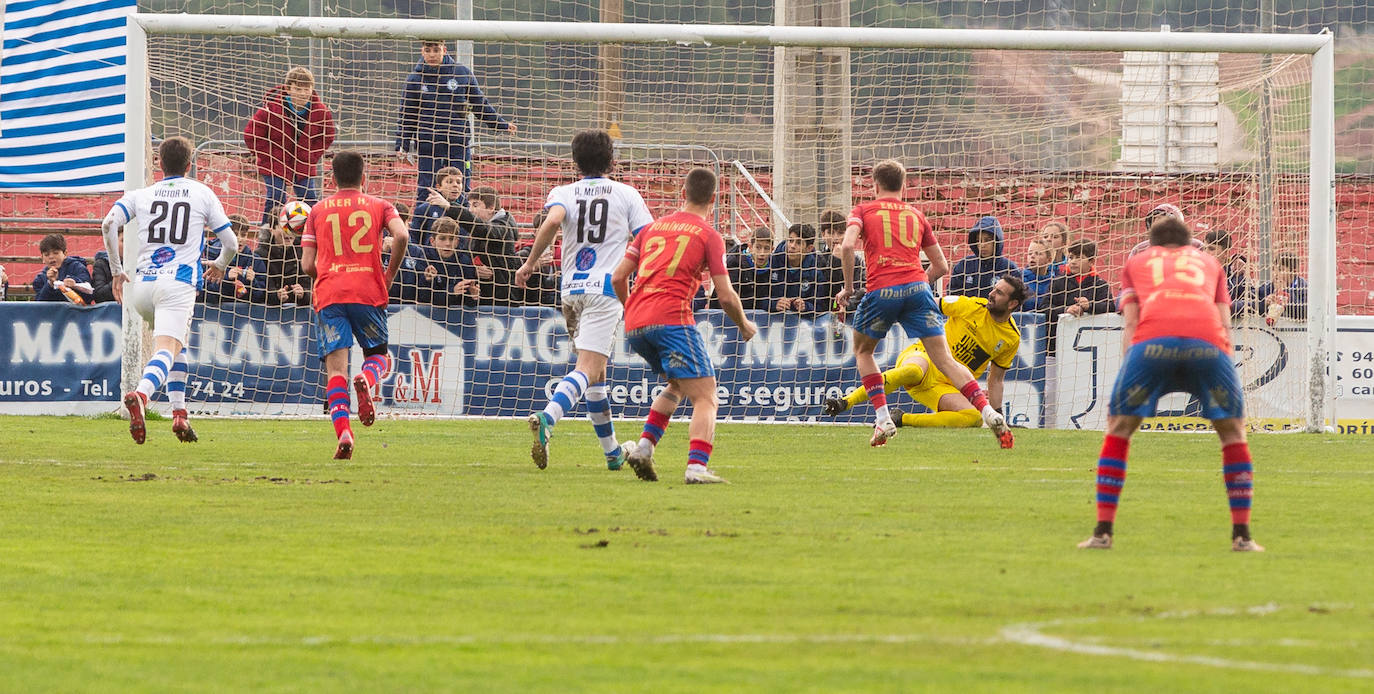 El derbi entre el Calahorra y el Náxara, en imágenes