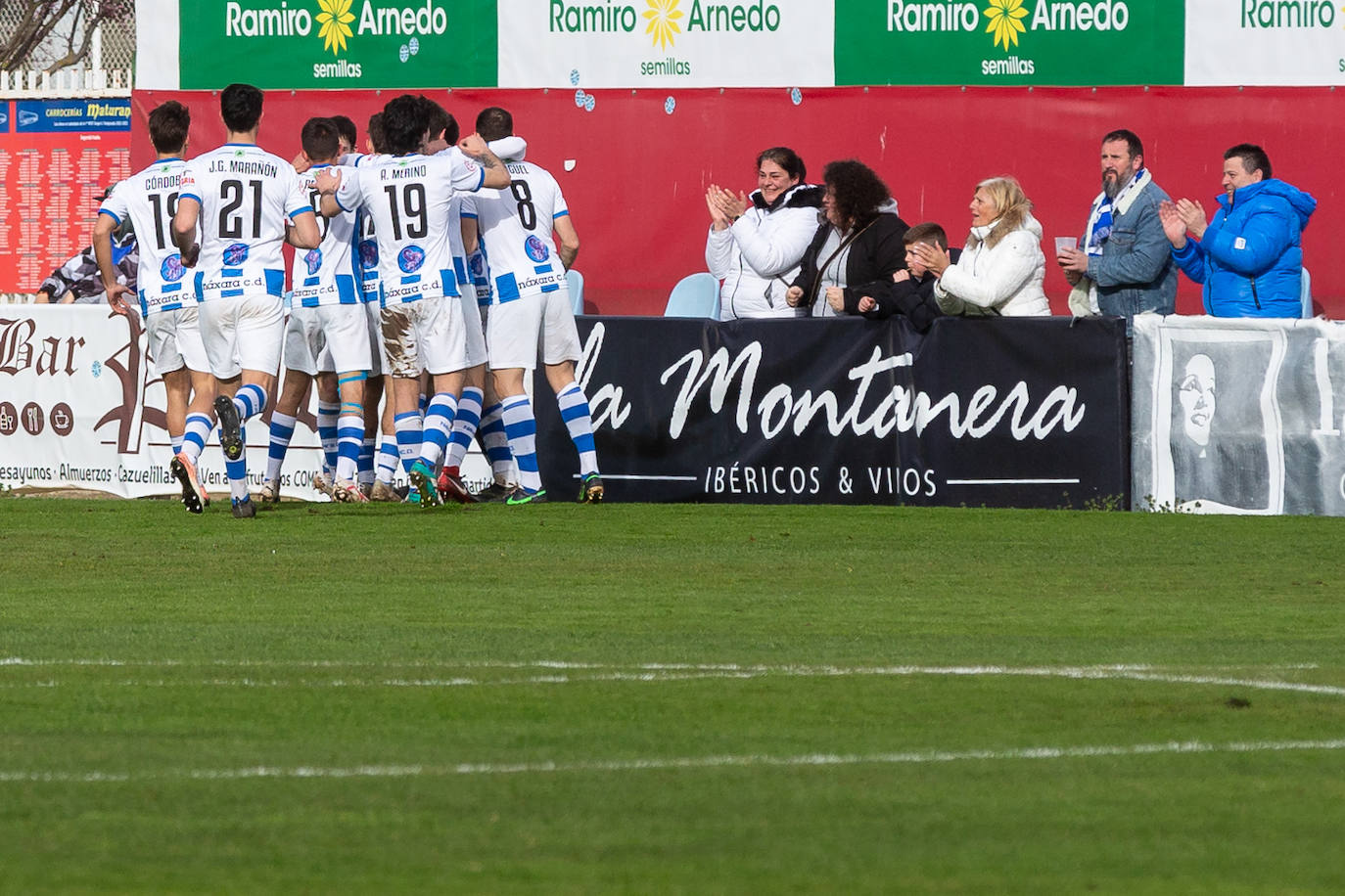 El derbi entre el Calahorra y el Náxara, en imágenes