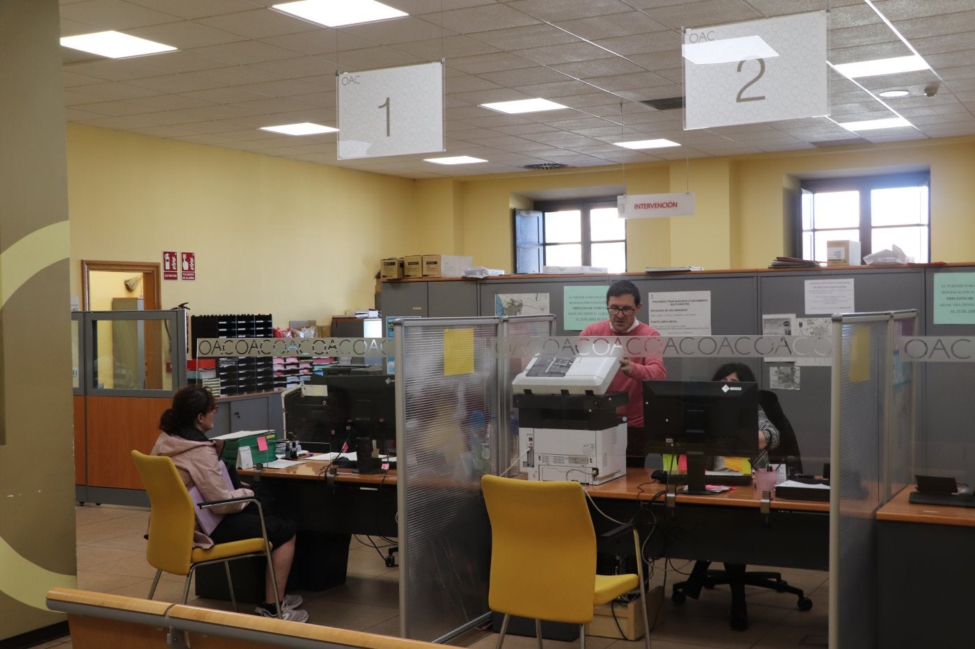 Alfaro reserva 300.000 euros para mejorar salarios y evitar la fuga de funcionarios