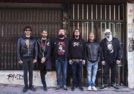 Los seis integrantes de Def Con Dos.