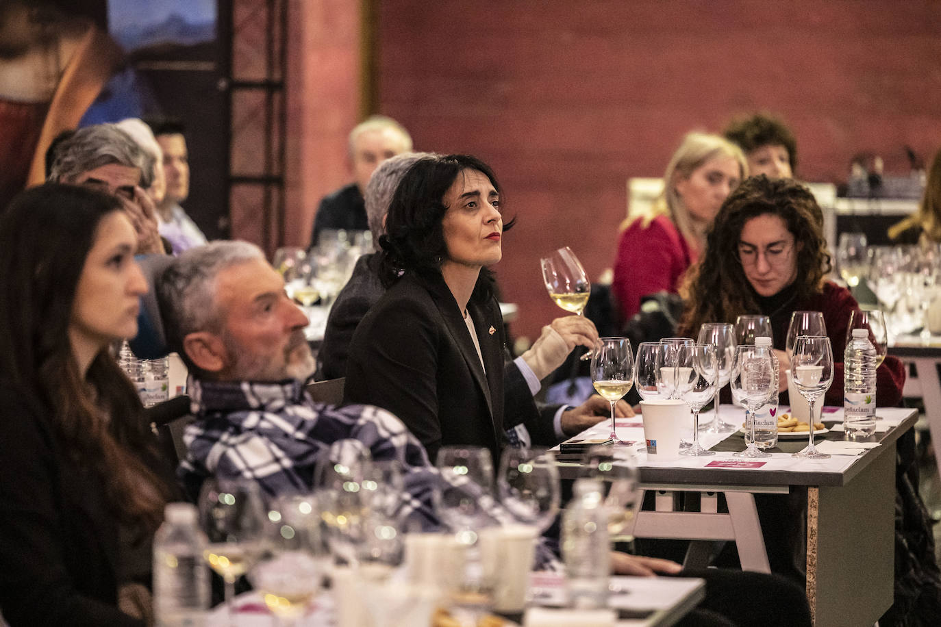 Cata solidaria de Juan Carlos Sancha en beneficio de enfermos de ELA