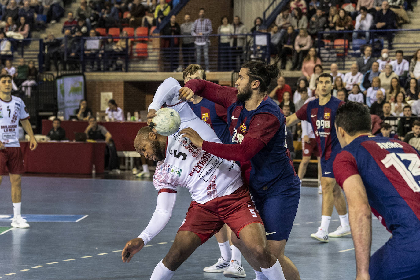 Las imágenes del Ciudad de Logroño-Barcelona