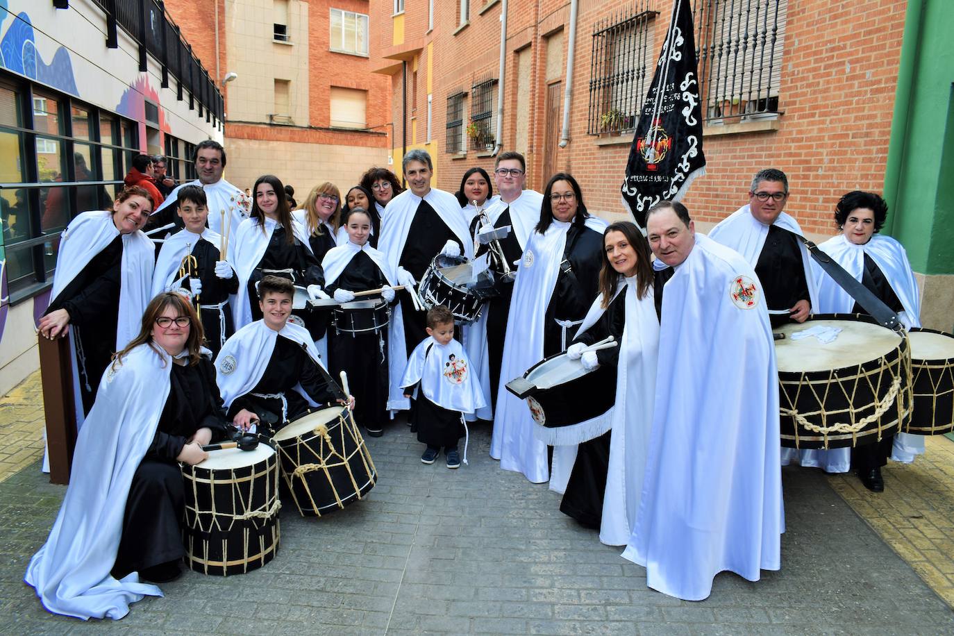 Homenaje a las bandas de las cofradías en Villamediana