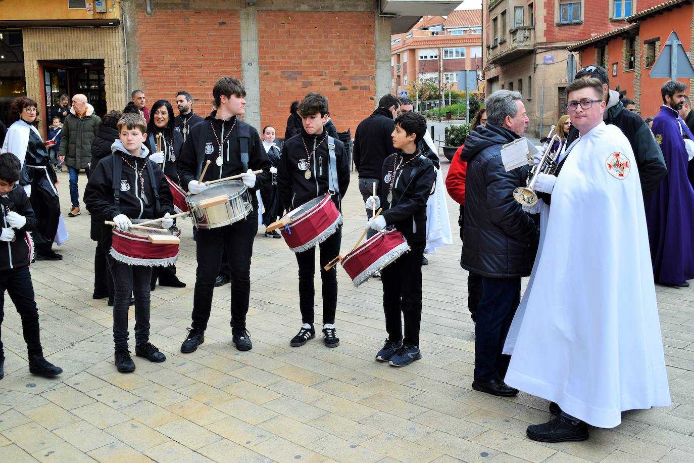 Homenaje a las bandas de las cofradías en Villamediana