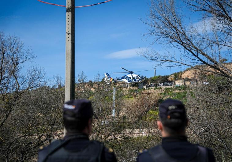 Un helicóptero de la Policía Nacional en la búsqueda de Javier Márquez.