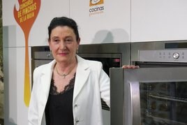 María Vega López Bravo, tras recibir el galardón 'Palillos de honor' en el Concurso de Pinchos de La Rioja.