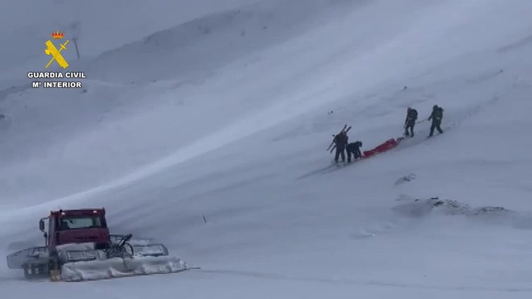 El rescate de la Guardia Civil a los montañeros atrapados