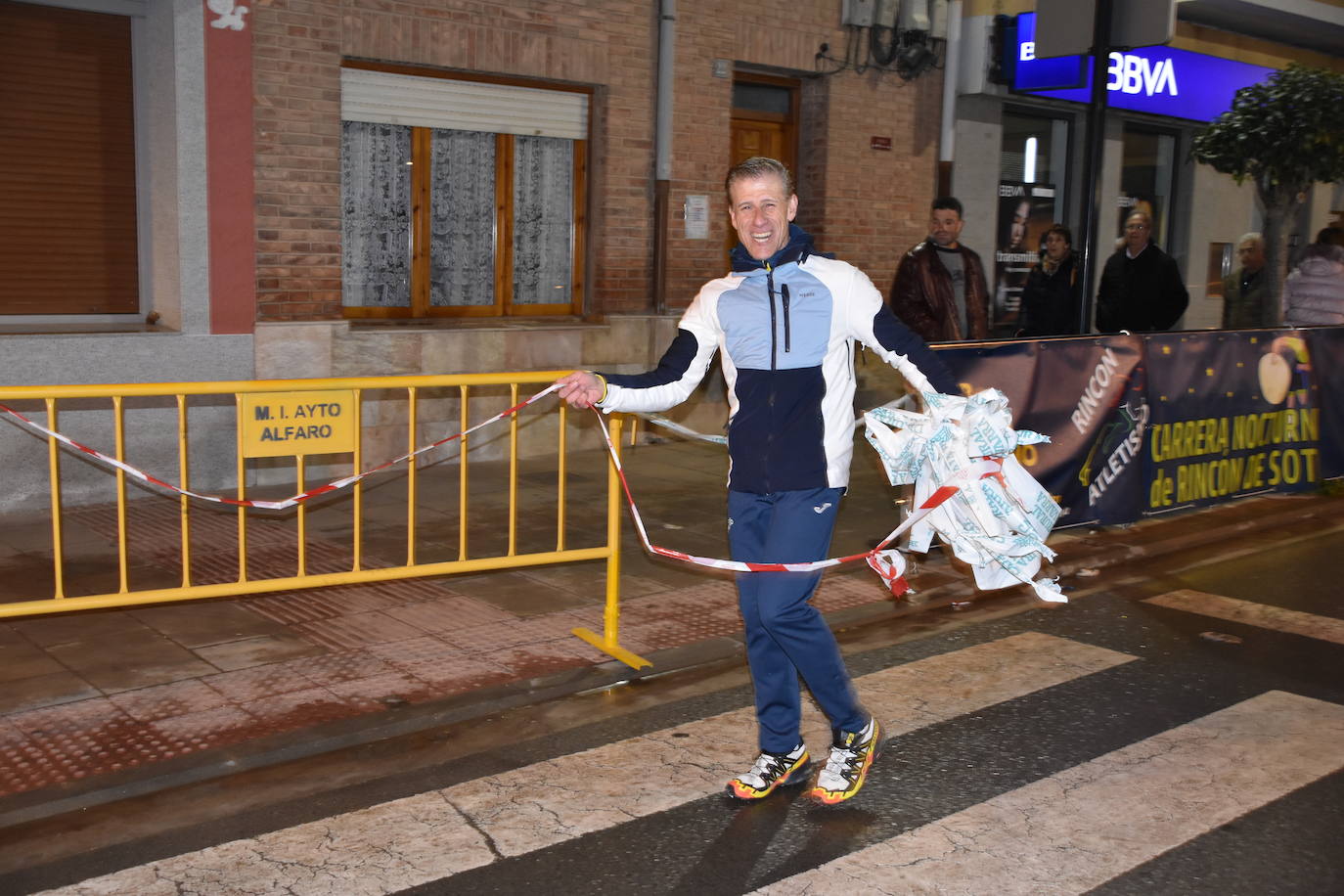García y Navascués ganan la carrera nocturna de Rincón