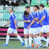 Los jugadores de la UD Logroñés festejan el gol de Yurrebaso. La alegría solo duró siete minutos.