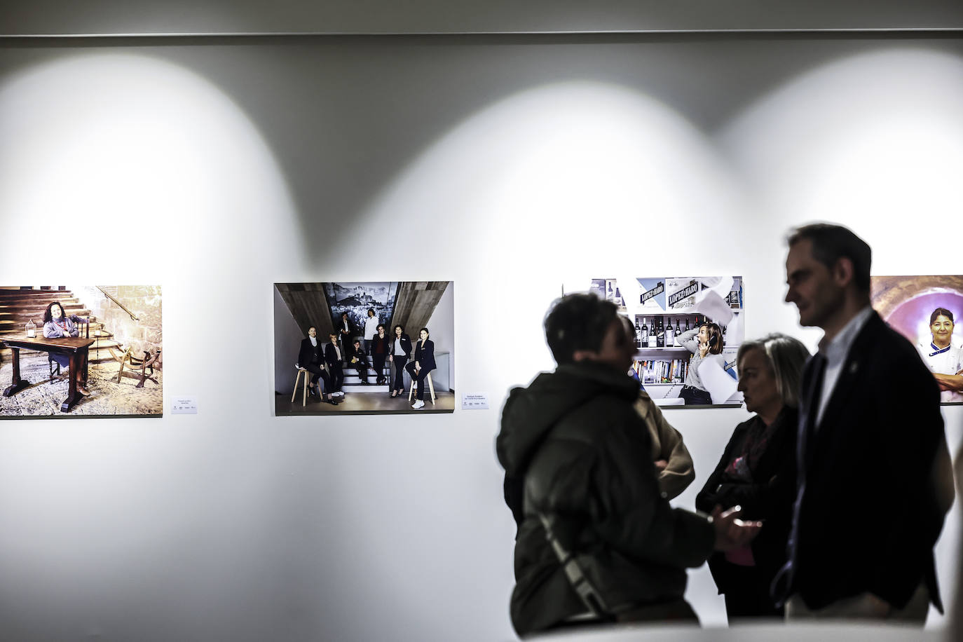 Exposición &#039;Mujer, vino y territorio. La mirada femenina en Rioja Alta&#039;