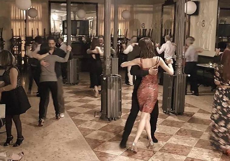 Milonga de la Asociación de Tango en La Rioja 'El Firulete'.