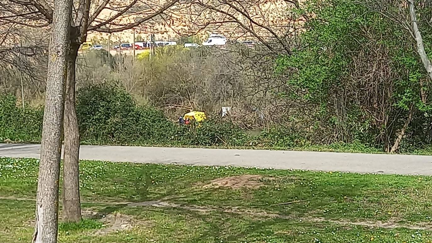 Hallan un cadáver en el río Ebro