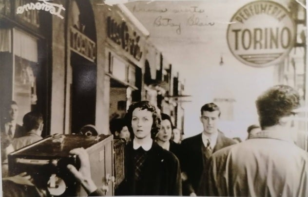 La actriz Betsy Blair rodando una escena. 