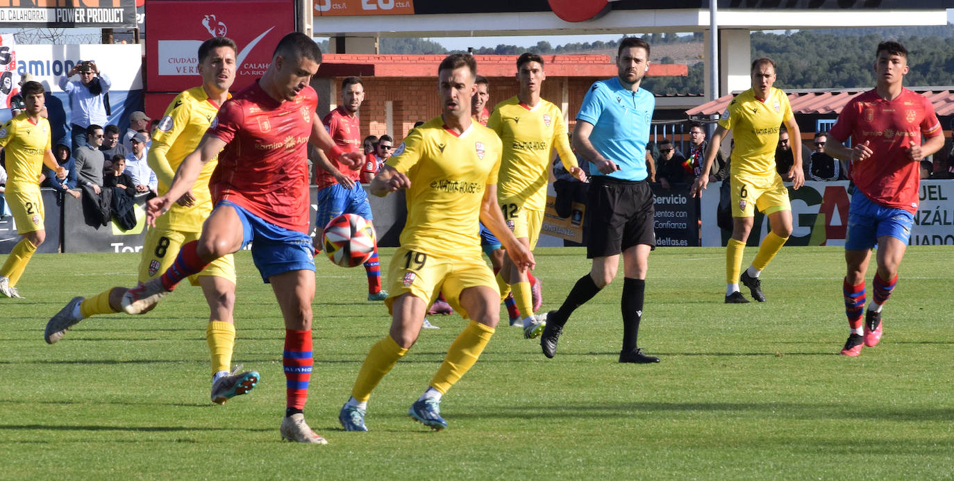 Los mejores momentos del partido entre el Calahorra y la UD Logroñés