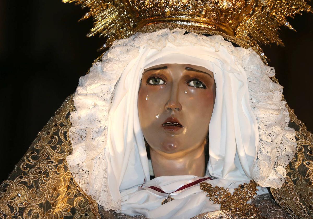 Las imágenes de la procesión del Santo Rosario del Dolor