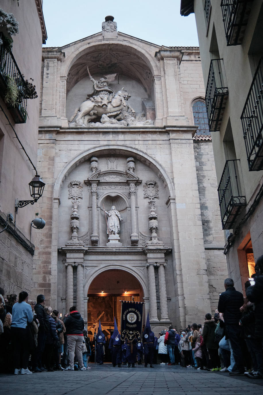 Jesús camino del Calvario, en imágenes