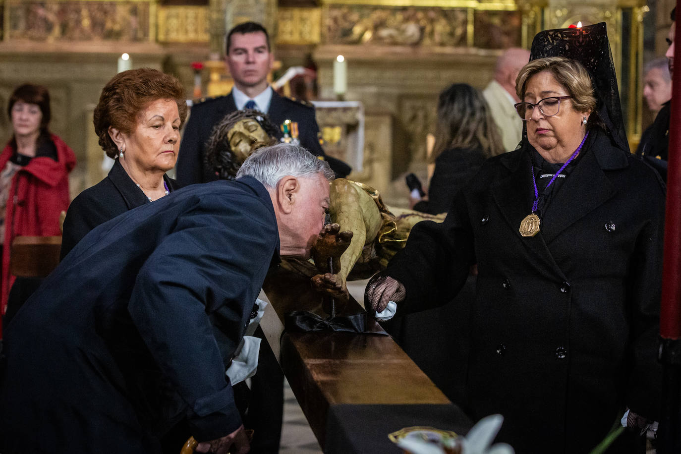 El besapies de este Viernes Santo, en imágenes