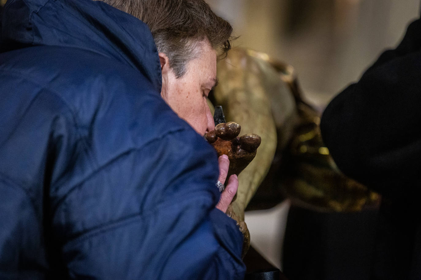 El besapies de este Viernes Santo, en imágenes