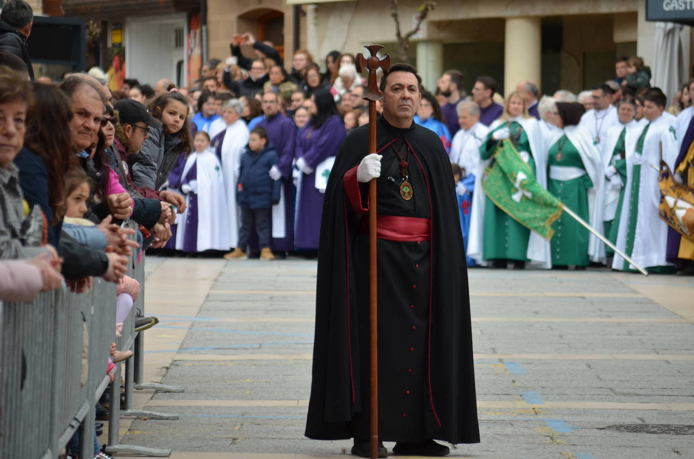 Las imágenes del encuentro entre la virgen Gloriosa y Cristo Resucitado en Calahorra