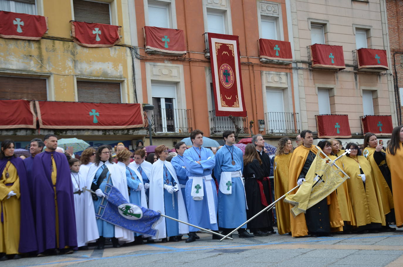 Las imágenes del encuentro entre la virgen Gloriosa y Cristo Resucitado en Calahorra